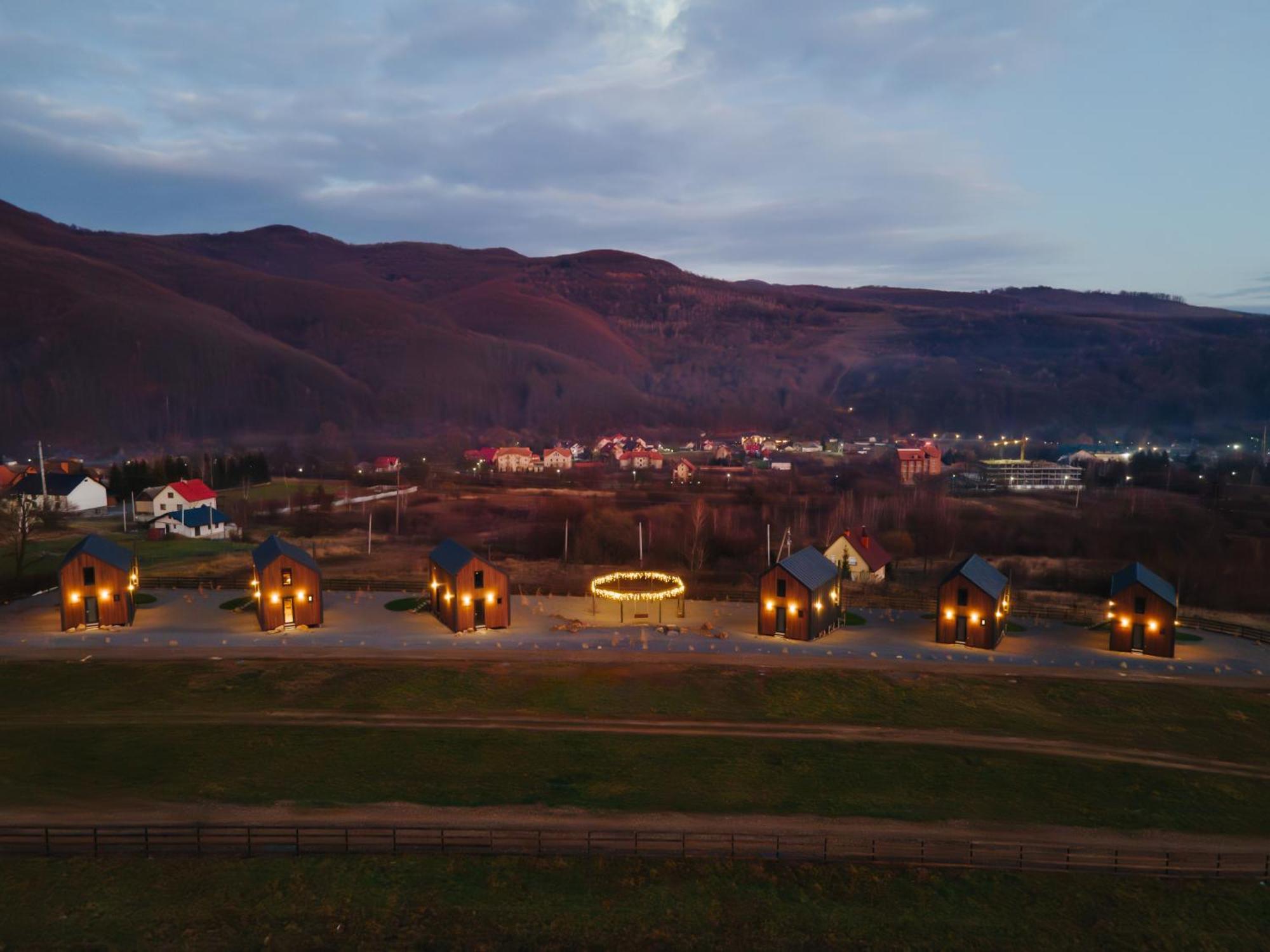 Villa Комплекс Відпочинку Крихая Solochyn Esterno foto
